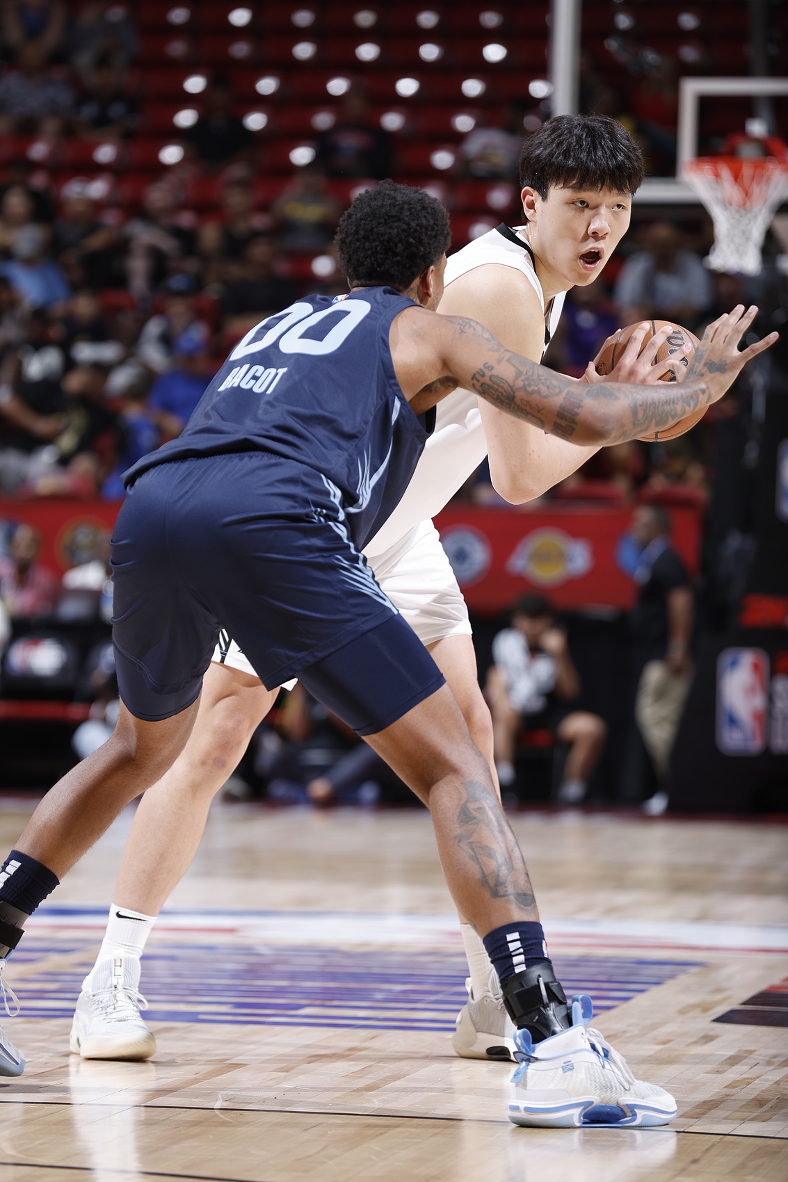 杨瀚森夏联低位短板遭揭露：对位巴科背打失效，核心力量成NBA立足隐患