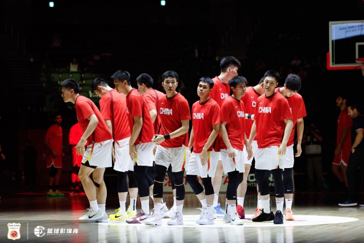 羊城晚报：伊朗男篮让中国男篮当了背景板崔永熙：难形容现在感受